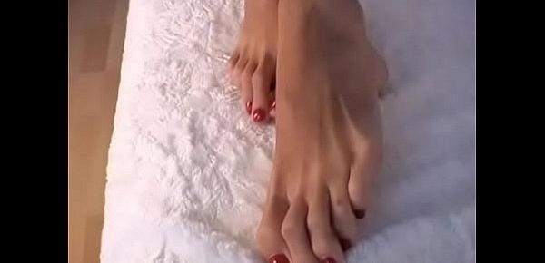  Katherina sexy big feet size 11 ,super long toes ,red toenails